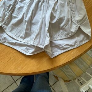 Lululemon White shorts size 6